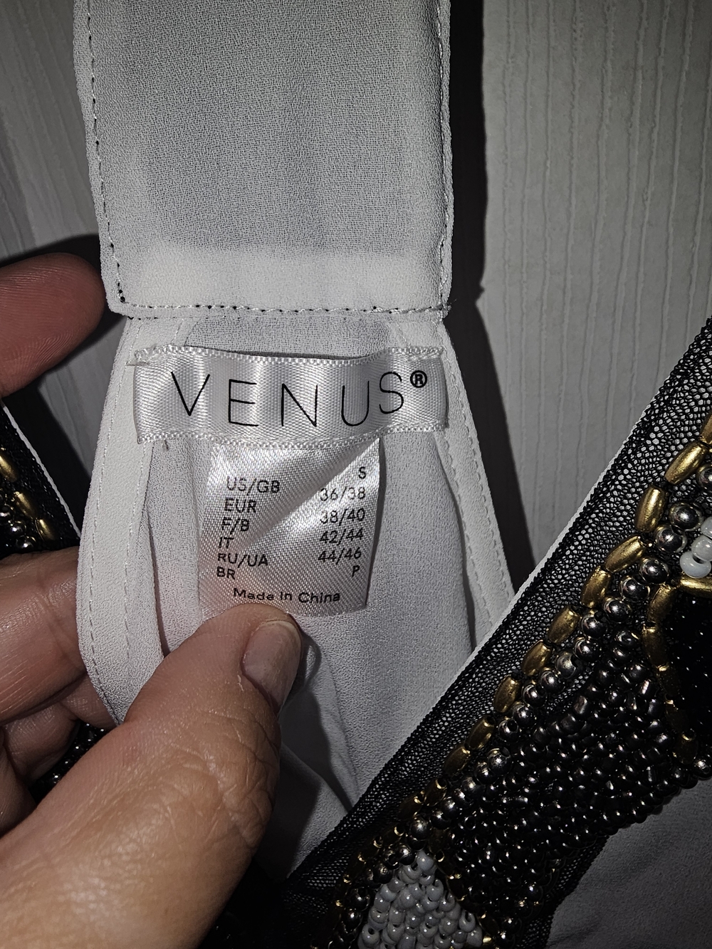 NWOT Venus White Beaded V-Neck Sleeveless Top S - Picture 2 of 4